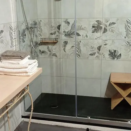 Appartement Le Rescator A Tamaris Vue Mer Exceptionnelle Climatise Residence Avec Piscine Et Parking Apartment *