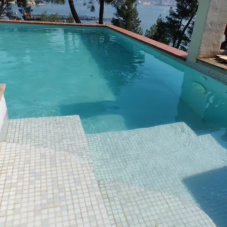 Le Rescator à Tamaris Vue Exceptionnelle Climatisé Résidence Avec Piscine Et Parking *