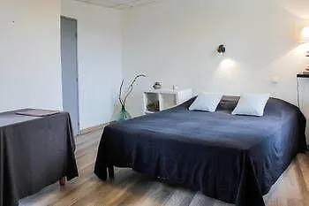 Apartment Le Rescator Tamaris Vue Exceptionnelle Climatise Avec Piscine Et Parking